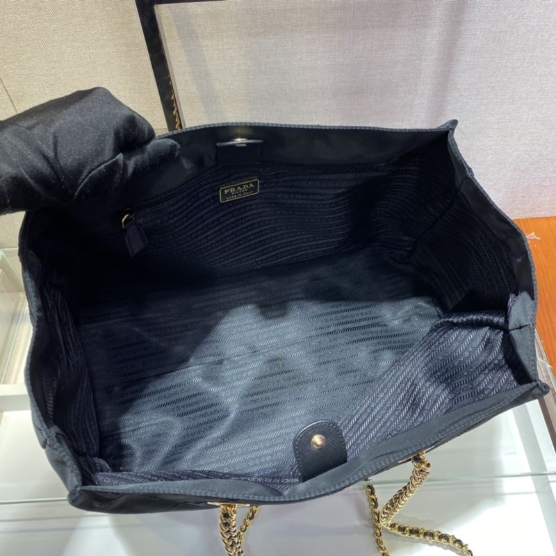 Pra*a tote bags
